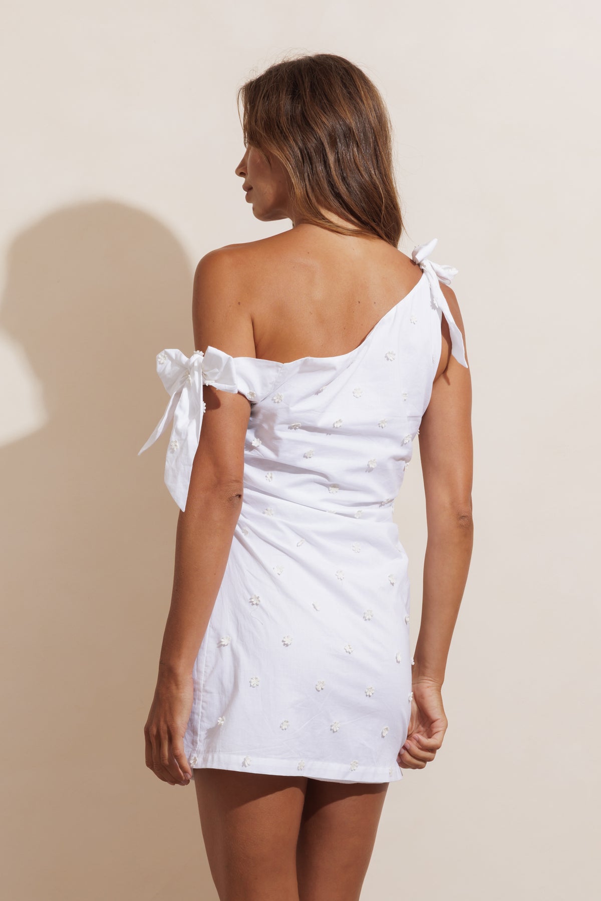 DAISY CHAIN COTTON MINI DRESS - WHITE