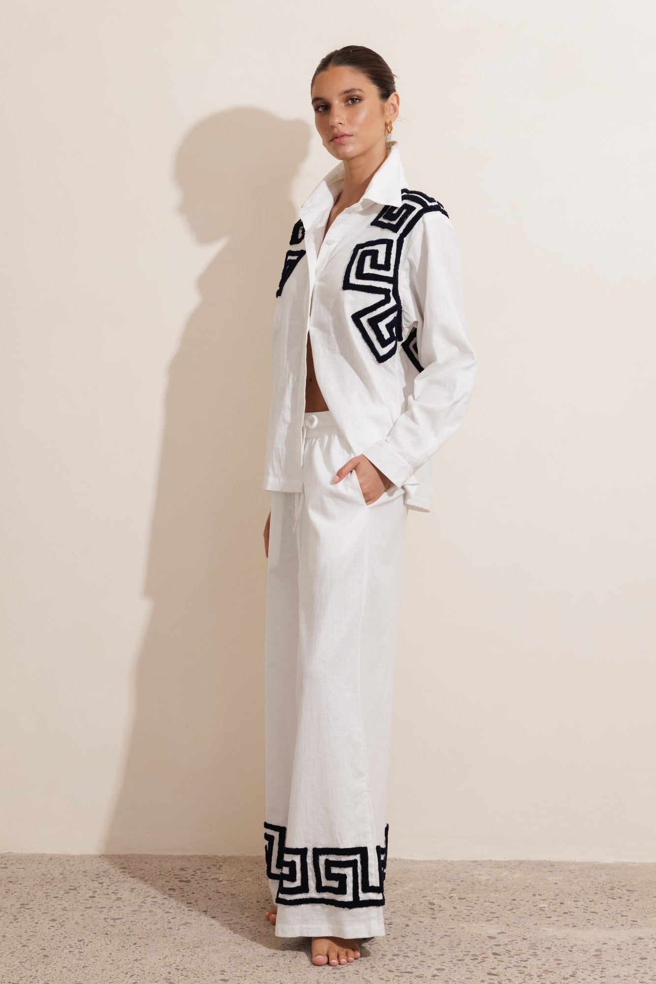 CABANA LONG SLEEVE LINEN SHIRT - WHITE & NAVY