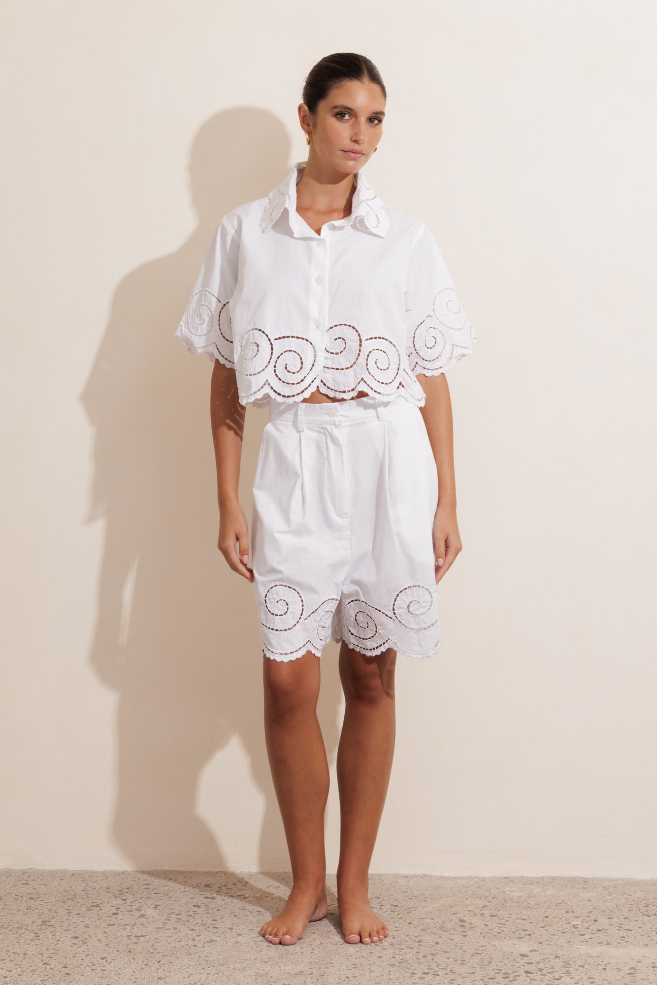 PEACOCK CROP SHIRT - WHITE